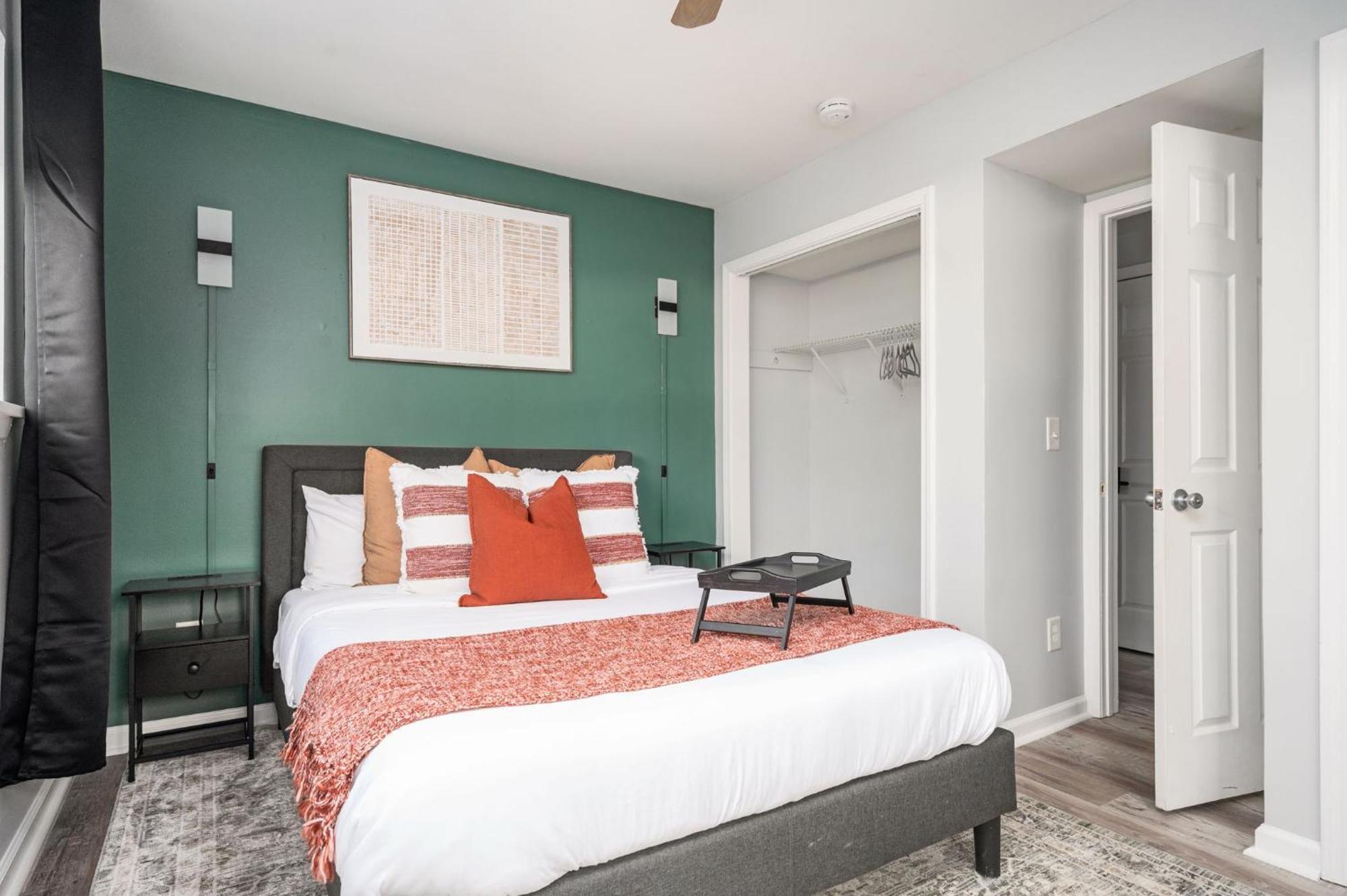 Quiet & Quaint Apartment, 5 Mins To Airport And 15 Mins To Downtown Atlanta Luaran gambar