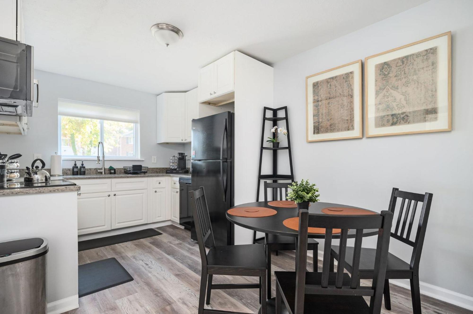 Quiet & Quaint Apartment, 5 Mins To Airport And 15 Mins To Downtown Atlanta Luaran gambar